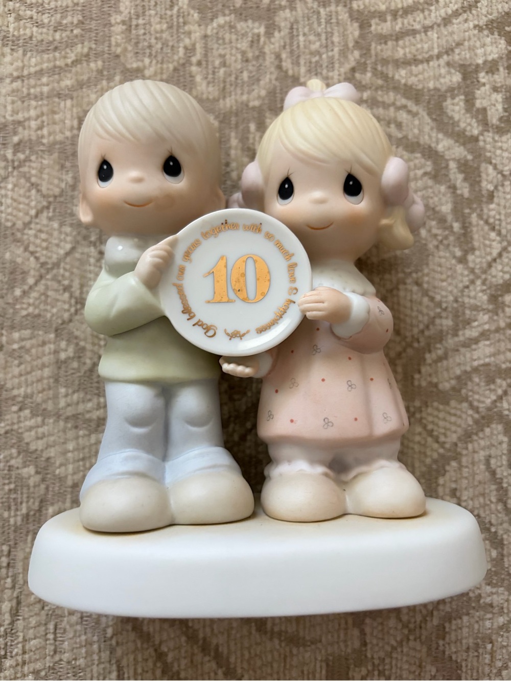 Precious Moments Porcelain Figurine Base with Inscription - White